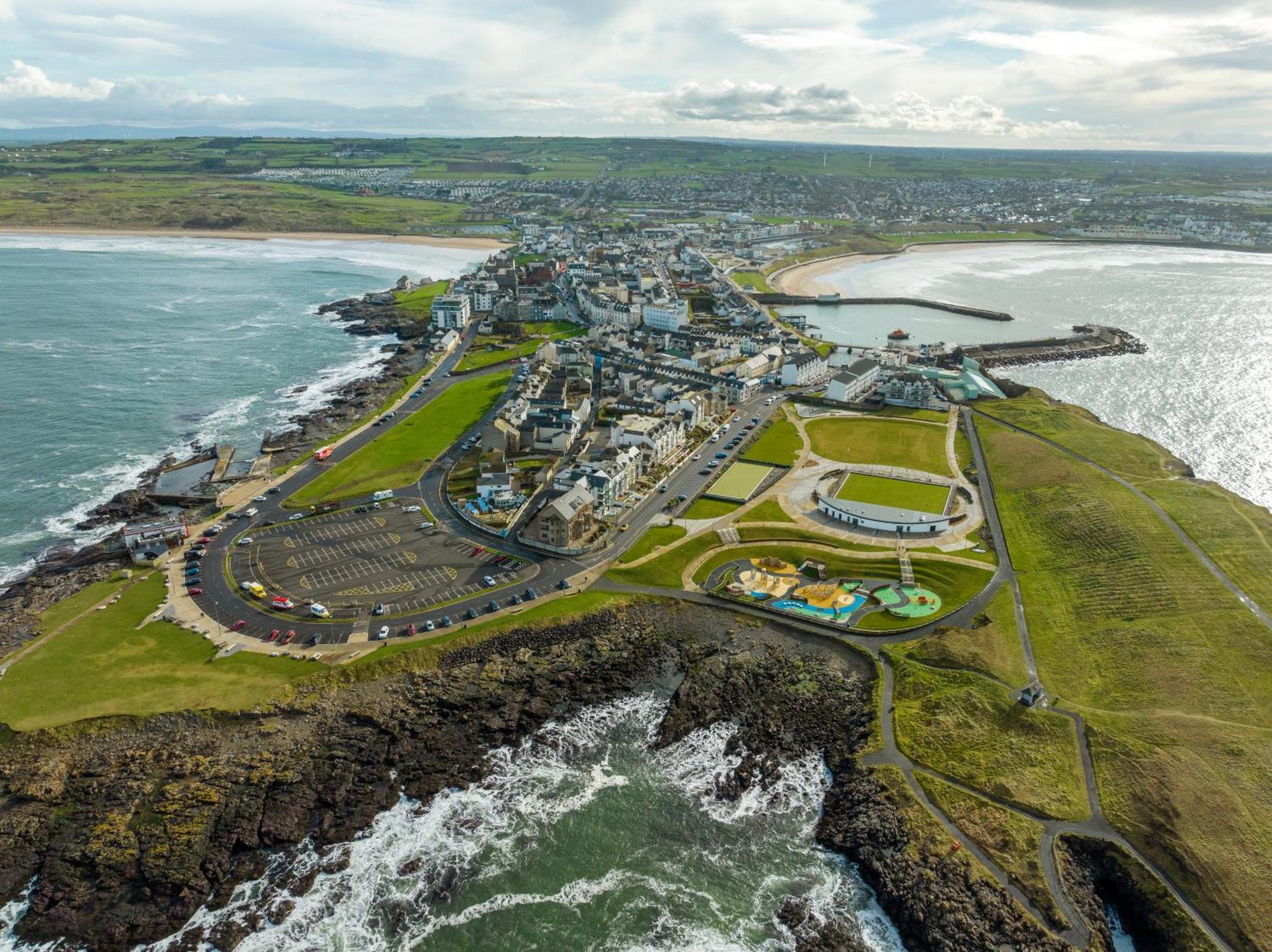 55 North Apartments Portrush Exterior photo